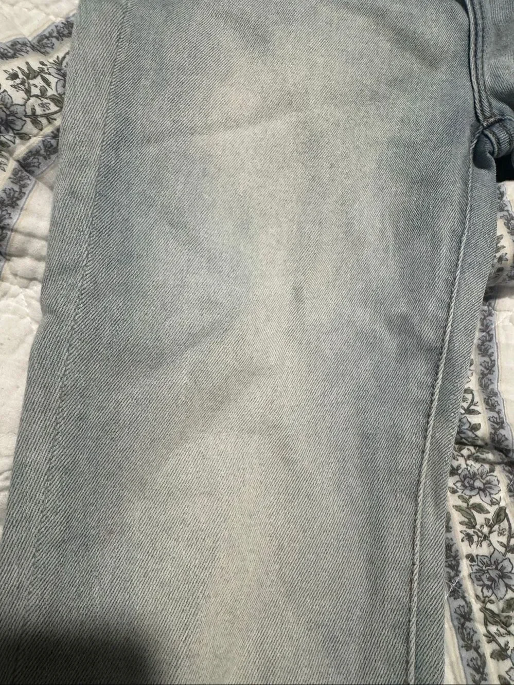 Driftwood light blue floral Embroidered Raw edge skinny jeans 26
